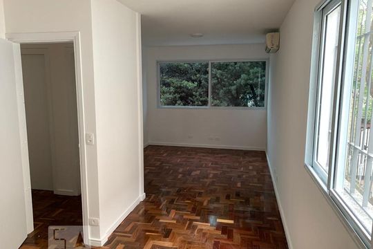 Quarto 1 de casa para alugar com 6 quartos, 400m² em Vila Mariana, São Paulo