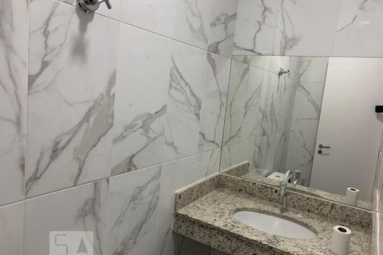 Banheiro 2 de casa para alugar com 6 quartos, 400m² em Vila Mariana, São Paulo