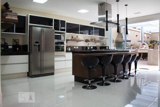 Casa à venda com 3 quartos, 417m² em Vila Paulicéia, São Paulo