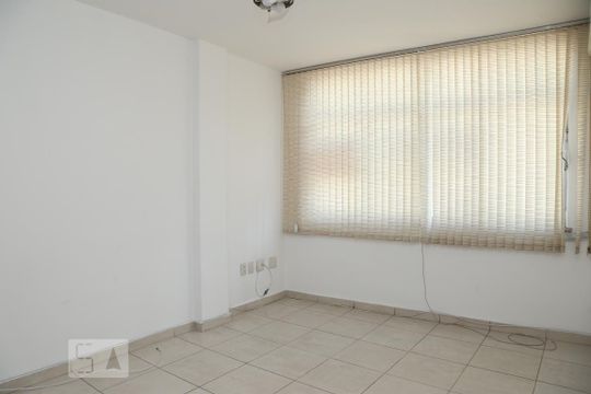Sala de apartamento à venda com 2 quartos, 62m² em Grajaú, Rio de Janeiro