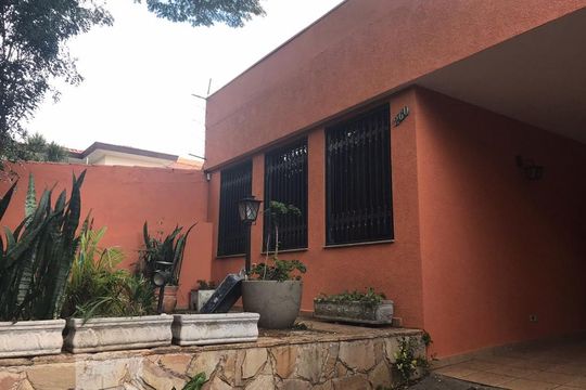 Área Externa de casa à venda com 4 quartos, 342m² em Jardim da Saúde, São Paulo