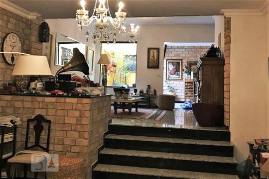 Casa à venda com 4 quartos, 342m² em Jardim da Saúde, São Paulo