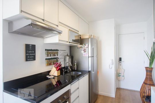 Cozinha de kitnet/studio à venda com 1 quarto, 38m² em Campo Belo, São Paulo