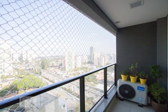 Varanda de kitnet/studio à venda com 1 quarto, 38m² em Campo Belo, São Paulo