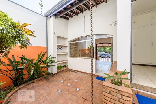Quintal de casa à venda com 2 quartos, 160m² em Jardim Chapadão, Campinas