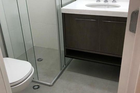 Banheiro da Suíte de apartamento para alugar com 2 quartos, 80m² em Água Branca, São Paulo