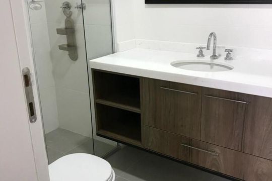 Banheiro da Suíte de apartamento para alugar com 2 quartos, 80m² em Água Branca, São Paulo