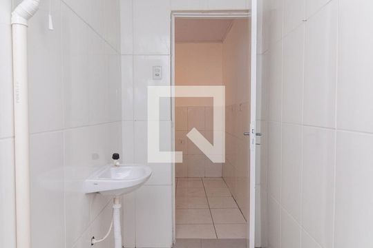 Banheiro de casa para alugar com 1 quarto, 70m² em Vila Buenos Aires, São Paulo