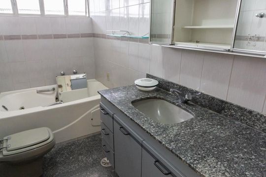 Banheiro 01 de apartamento para alugar com 3 quartos, 160m² em Perdizes, São Paulo