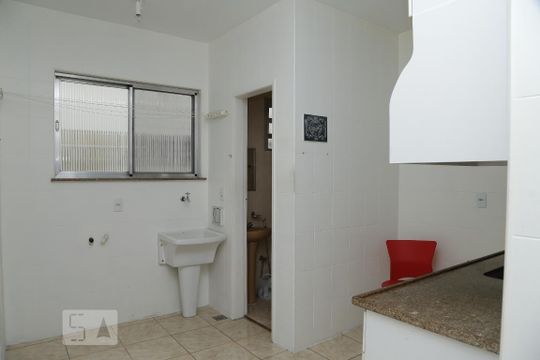 cozinha de apartamento para alugar com 2 quartos, 72m² em Vila Isabel, Rio de Janeiro