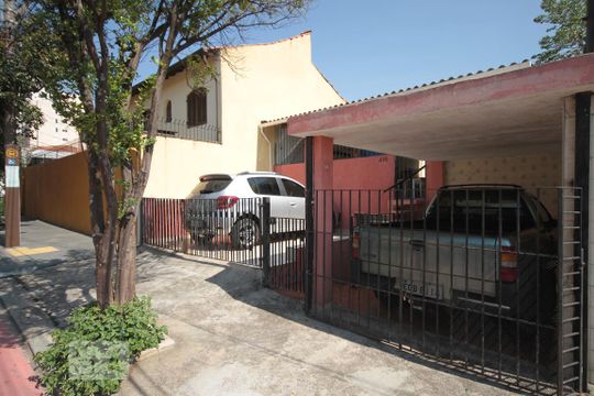 Garagem de casa à venda com 4 quartos, 200m² em Saúde, São Paulo