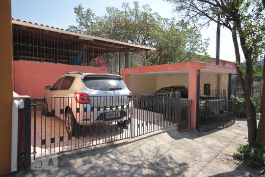 Garagem de casa à venda com 4 quartos, 200m² em Saúde, São Paulo