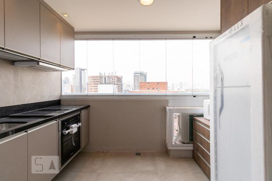 Cozinha de kitnet/studio para alugar com 1 quarto, 27m² em Jardim Paulistano, São Paulo