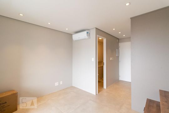Sala - quarto de kitnet/studio para alugar com 1 quarto, 27m² em Jardim Paulistano, São Paulo
