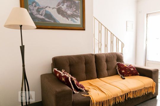 Sala de casa à venda com 2 quartos, 135m² em Vila Brasilina, São Paulo