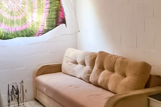 Sala/Cozinha de apartamento à venda com 2 quartos, 43m² em Vila Nova, Porto Alegre