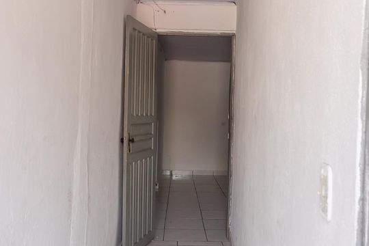 Hall de Entrada de casa para alugar com 1 quarto, 60m² em Conceição, Diadema