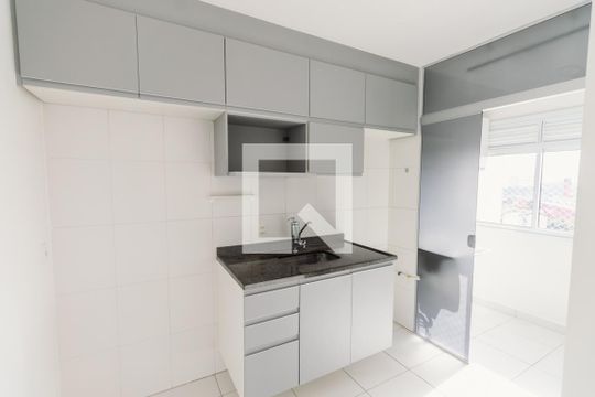 Cozinha de apartamento para alugar com 1 quarto, 31m² em Água Branca, São Paulo