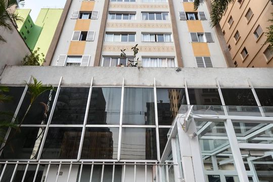 Fachada de apartamento para alugar com 1 quarto, 60m² em Cerqueira César, São Paulo