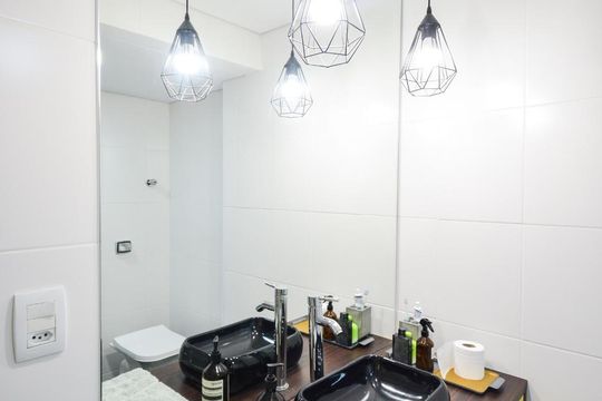 Banheiro de apartamento para alugar com 1 quarto, 60m² em Cerqueira César, São Paulo
