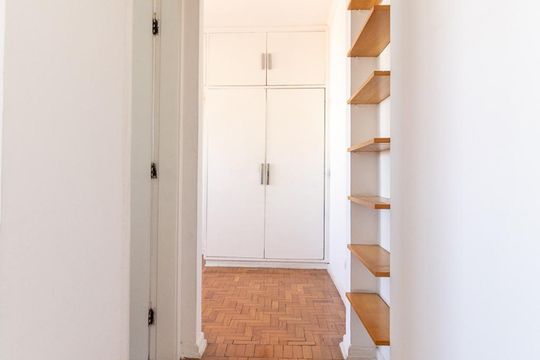 Corredor de apartamento para alugar com 1 quarto, 39m² em Sumarezinho, São Paulo