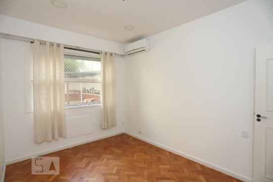 Quarto 1 de apartamento para alugar com 3 quartos, 100m² em Copacabana, Rio de Janeiro