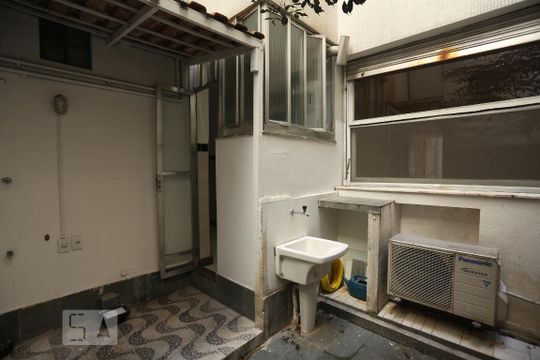 Área de Serviço de apartamento para alugar com 3 quartos, 100m² em Copacabana, Rio de Janeiro
