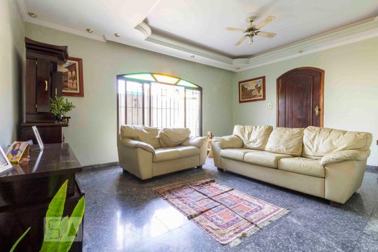 Casa à venda com 3 quartos, 250m² em Jardim Penha, São Paulo