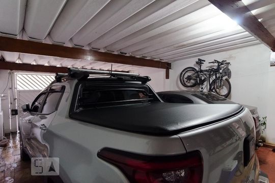 Garagem de casa à venda com 3 quartos, 140m² em Jardim Satélite, São Paulo