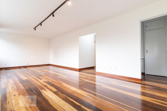 Sala de apartamento à venda com 3 quartos, 136m² em Jardim Europa, São Paulo