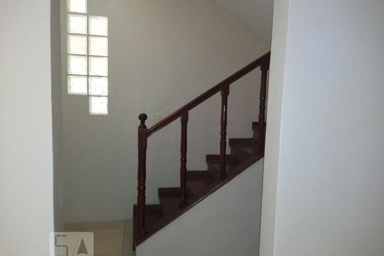 Corredor de casa à venda com 5 quartos, 480m² em Vila Palmeiras, São Paulo
