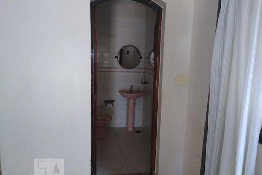 Banheiro de casa à venda com 5 quartos, 480m² em Vila Palmeiras, São Paulo