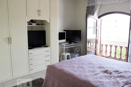 Quarto de casa à venda com 5 quartos, 480m² em Vila Palmeiras, São Paulo