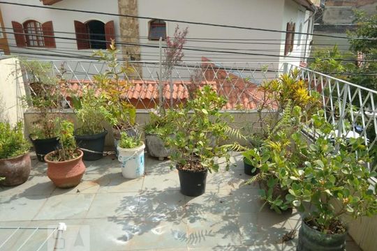 Sacada de casa à venda com 3 quartos, 200m² em Água Fria, São Paulo