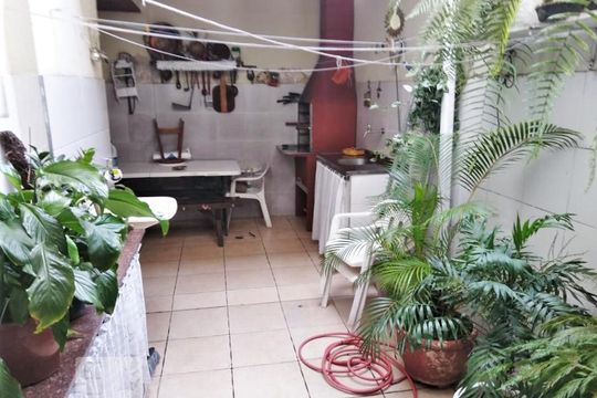 Quintal de casa à venda com 3 quartos, 200m² em Água Fria, São Paulo