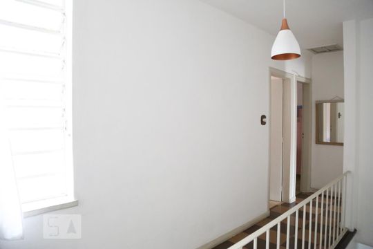 Corredor de casa à venda com 3 quartos, 140m² em São Judas, São Paulo
