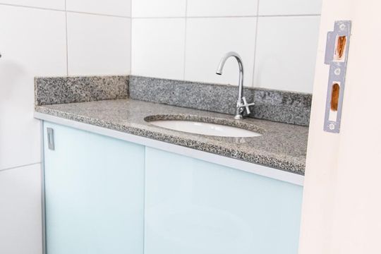 Banheiro da Suíte de apartamento para alugar com 3 quartos, 70m² em Castelo, Belo Horizonte