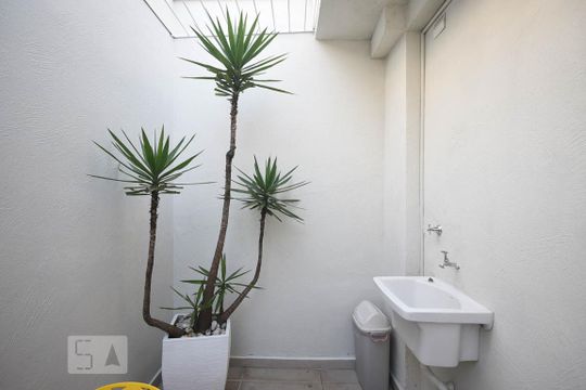 Área de Serviço de kitnet/studio para alugar com 1 quarto, 35m² em Real Parque, São Paulo