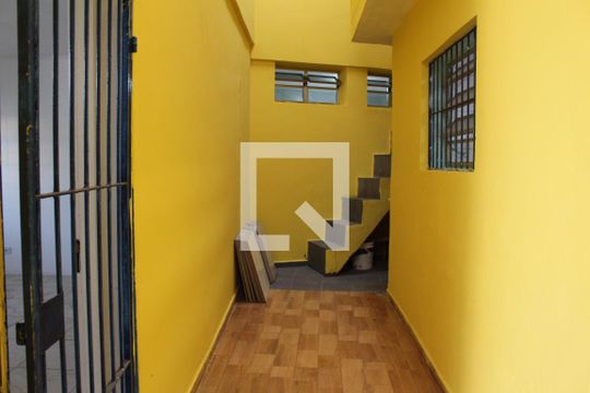 Área comum de casa para alugar com 3 quartos, 250m² em Jardim Ivone, São Paulo