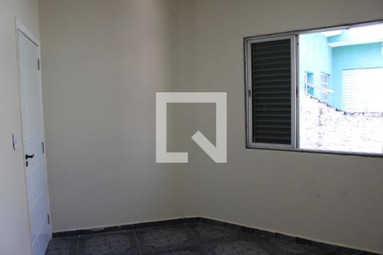 Quarto 1 de casa para alugar com 3 quartos, 250m² em Jardim Ivone, São Paulo