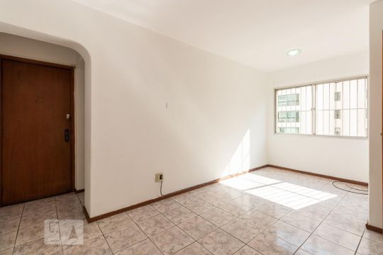 Sala de apartamento à venda com 2 quartos, 56m² em Moema, São Paulo