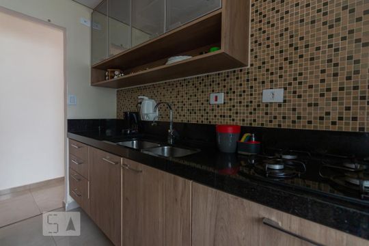 Cozinha de apartamento para alugar com 2 quartos, 55m² em Continental, Osasco
