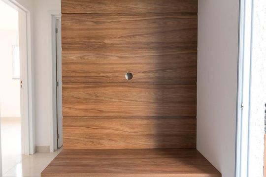 Sala - painel para TV  de apartamento para alugar com 2 quartos, 51m² em Ponte Grande, Guarulhos