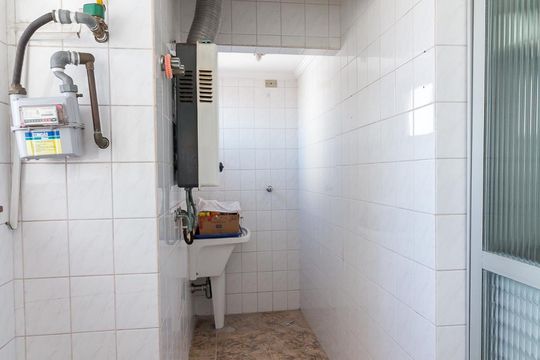 Área de serviço de apartamento para alugar com 3 quartos, 89m² em Jardim Maia, Guarulhos