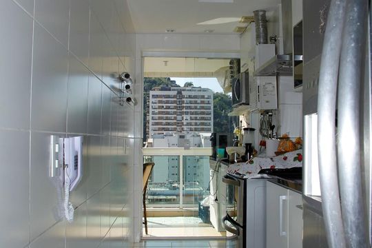 Cozinha de apartamento para alugar com 3 quartos, 182m² em Laranjeiras, Rio de Janeiro