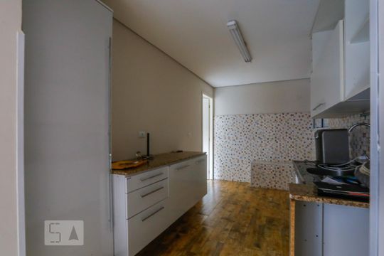 Cozinha de casa para alugar com 2 quartos, 100m² em Cambuci, São Paulo