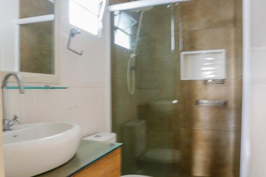 Banheiro Social de casa para alugar com 2 quartos, 100m² em Cambuci, São Paulo