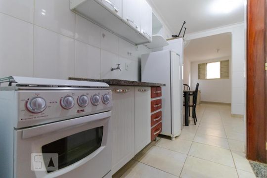 Cozinha de kitnet/studio para alugar com 1 quarto, 30m² em Cidade Universitária, Campinas