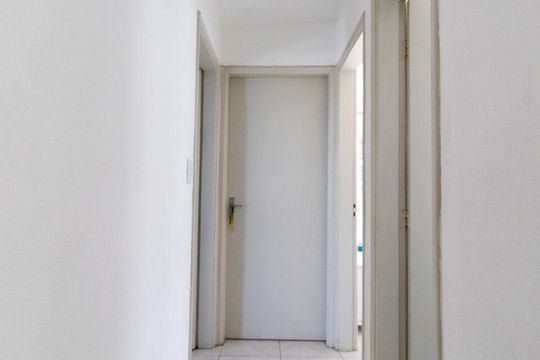 Corredor de apartamento para alugar com 3 quartos, 60m² em Pinheiros, São Paulo