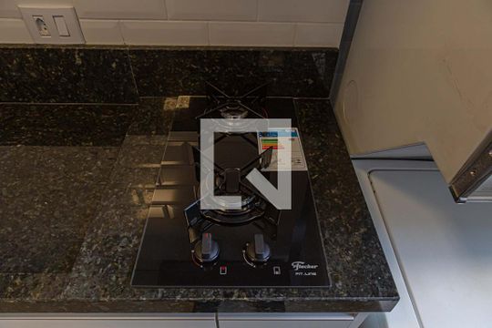Cozinha de kitnet/studio à venda com 1 quarto, 27m² em Consolação, São Paulo